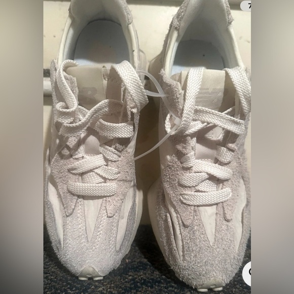 NEW BALANCE 327 Suede and Printed Crinkled-Shell Sneakers Size 7.5 Men's 9 Women - Picture 5 of 7